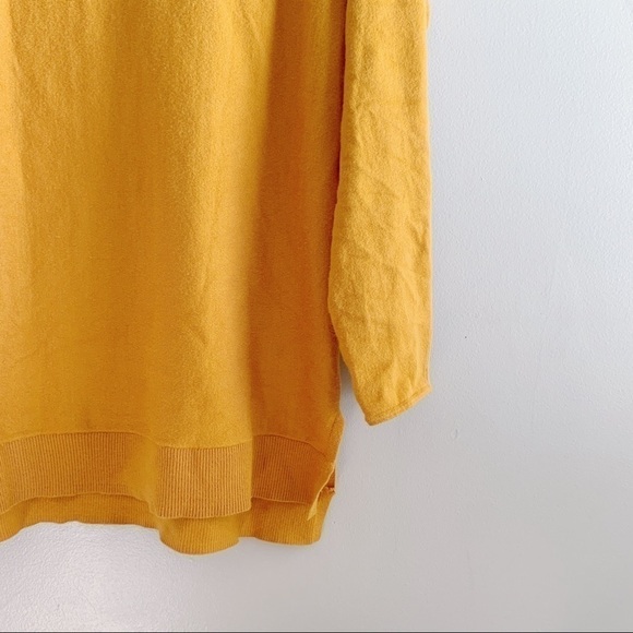 MICHAEL Michael Kors • Crewneck Pullover Knit Sweater in Mustard Yellow, Small - Picture 5 of 10